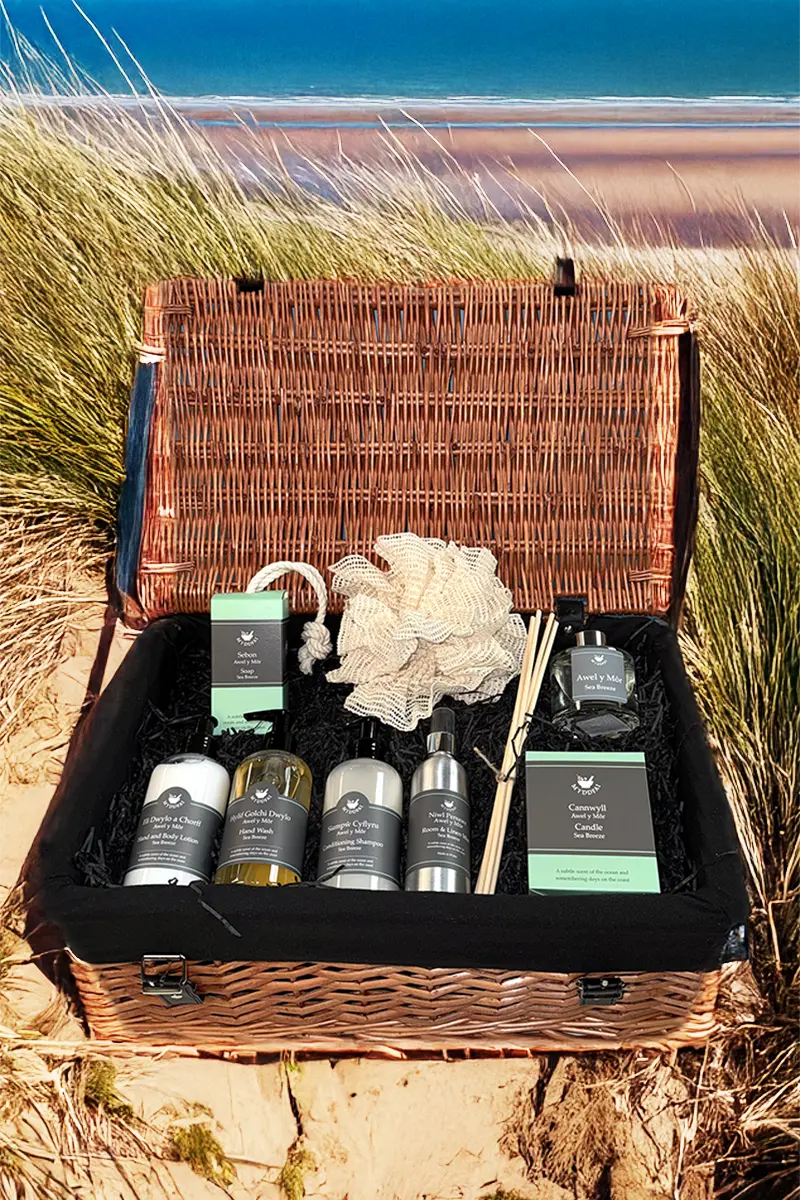 Deluxe Hamper Sea Breeze ~ Hamper Moethus Awel y Môr