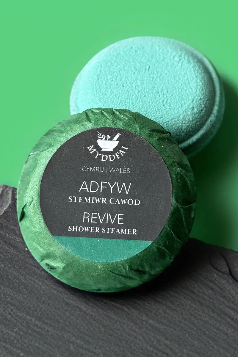 Revive Shower Steamers. A revitalising fusion of basil, mandarin and zesty lime.